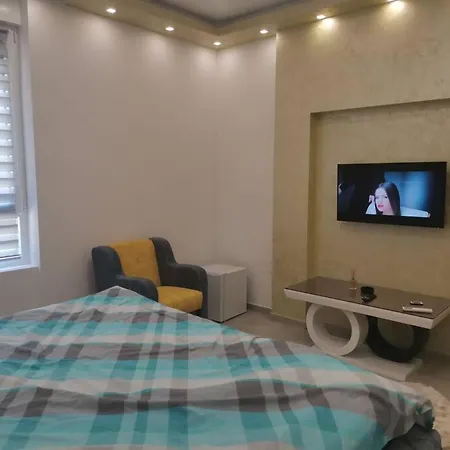 Appartement Lovely One-bedroom In The Center *